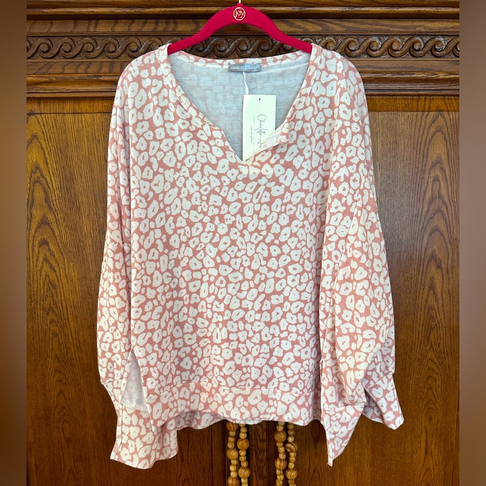 Charlotte Avery Oversized long dolman sleeves slits lightweight